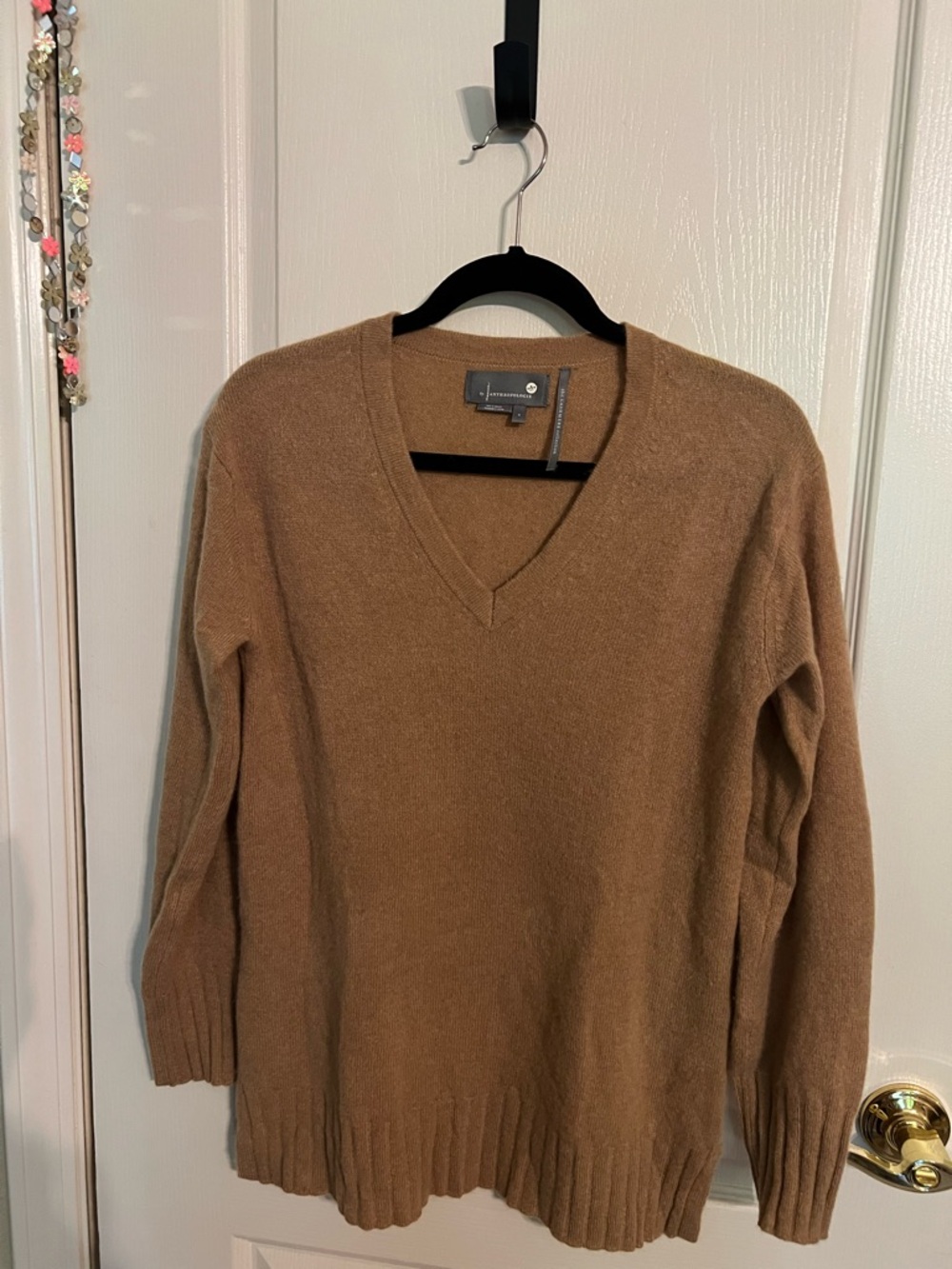 Anthropologie V-Neck Cashmere Sweater in Camel Size S